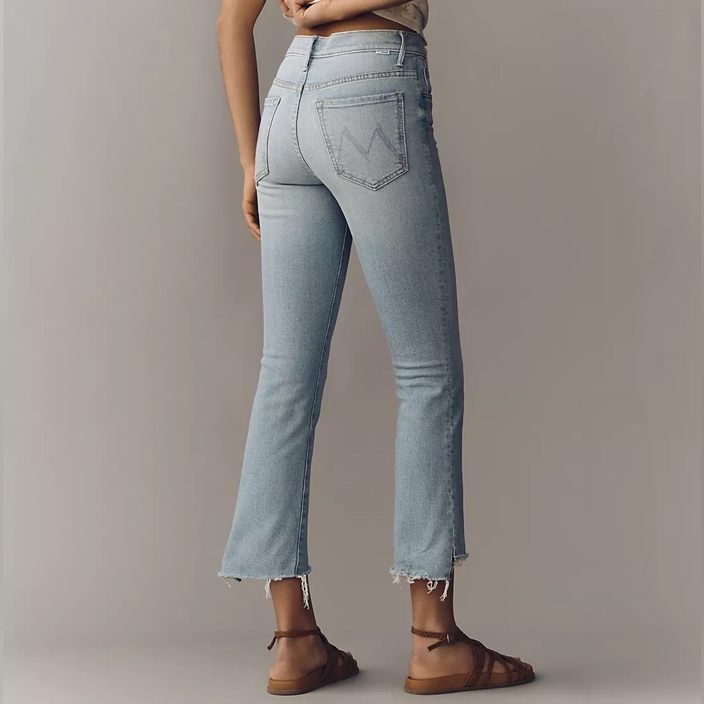 MOTHER Insider High-Rise Crop Step Fray Jeans